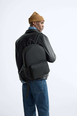 ZARA ПРОРЕЗИНЕННЫЙ РЮКЗАК, ЧЕРНЫЙ