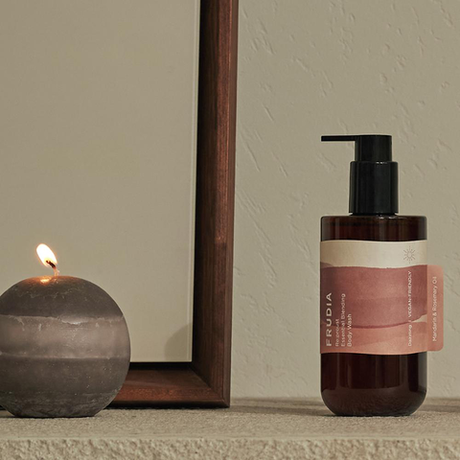 Frudia Гель для душа с маслом мандарина и розмарина - Re:proust essential blending body wash, 300мл