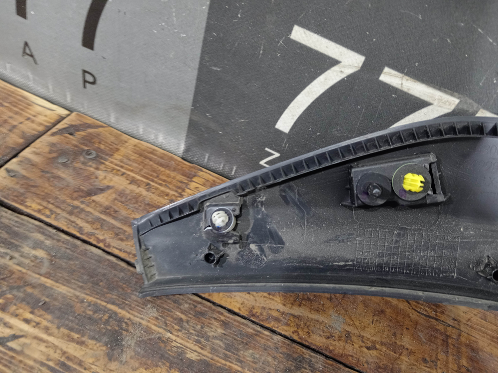 Накладка двери задней правой Geely Atlas 2 23-нв Б/У Оригинал 6073148200