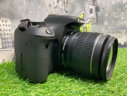 Canon 600D kit 18-55mm IS II 4.000 кадров