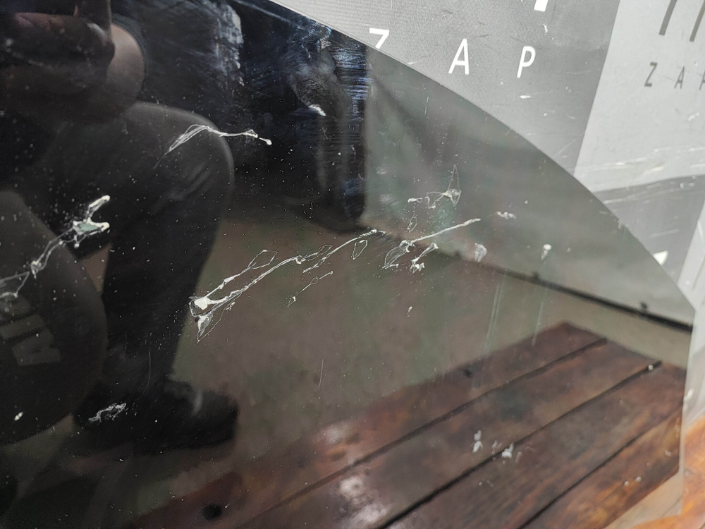 Стекло двери передней левой Nissan Tiida 1 (C11) 04-13 Б/У Оригинал 80301EL000