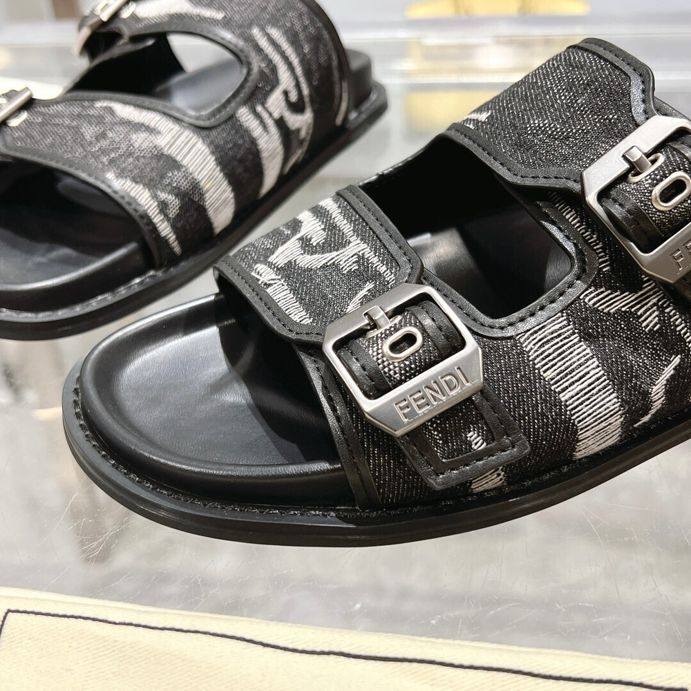 Fendi Feel Slides