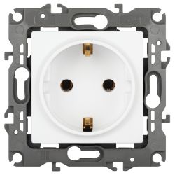 Розетка ЭРА Серия 12 12-2101-01М 2P+E Schuko, 16А-250В, белый матовый