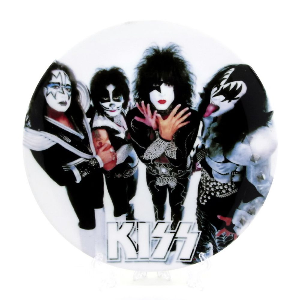 Тарелка KISS ( группа на белом фоне в полный рост )