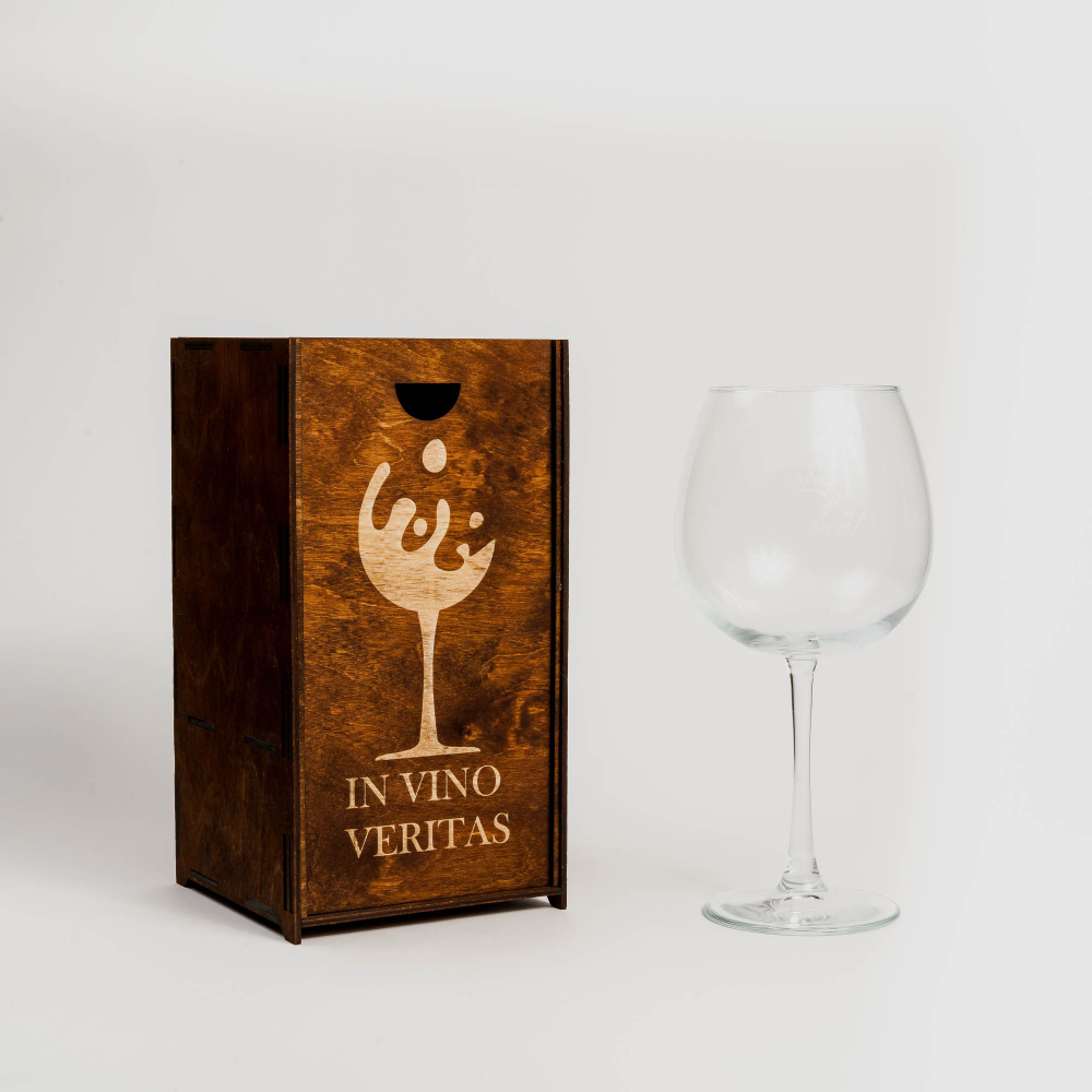 Бокал для вина с гравировкой в подарочной коробке PKS31