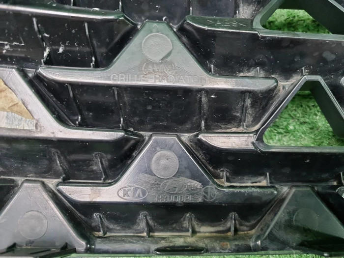 Решетка радиатора Kia K5 (2019-2023)