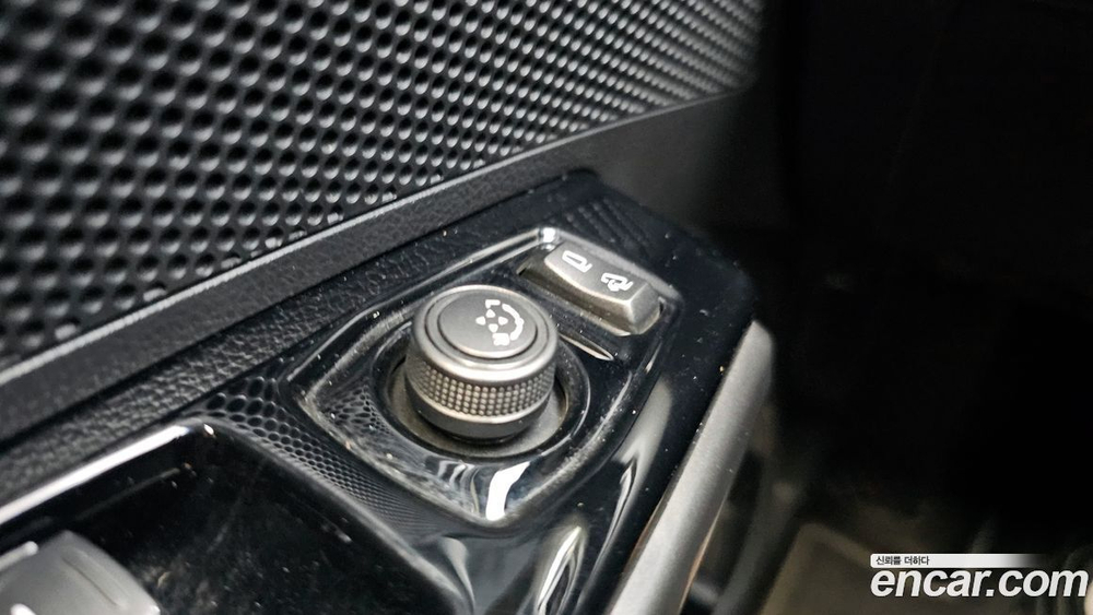 KG Mobility (Ssangyong) Very New Tivoli Бензин 1.5 2WD (05.2020)