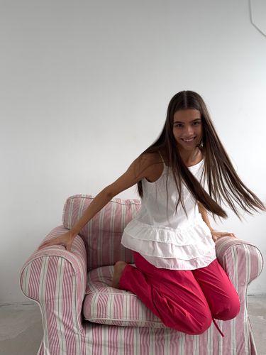 Белый топ с баской