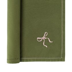 Салфетка сервировочная Fancy Bows оливкового цвета из коллекции Essential, 45х45 см