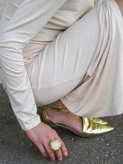 Платье макси из тонкого трикотажа, бежевое