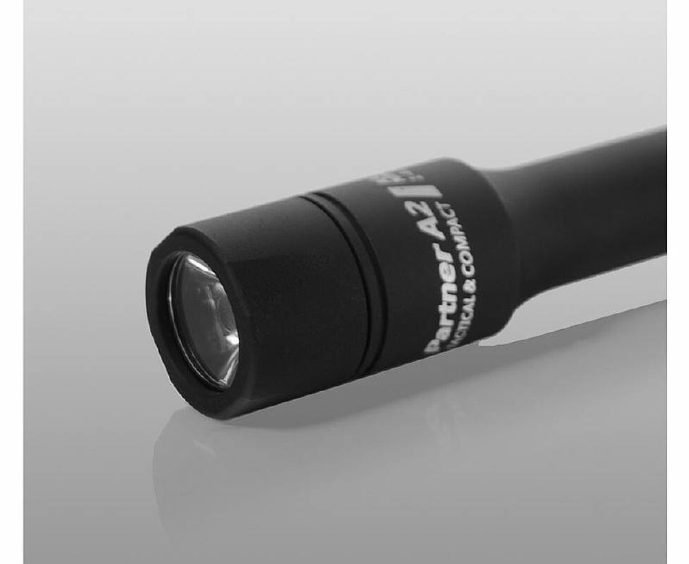 Тактический фонарь Armytek Partner A2 (тёплый свет)