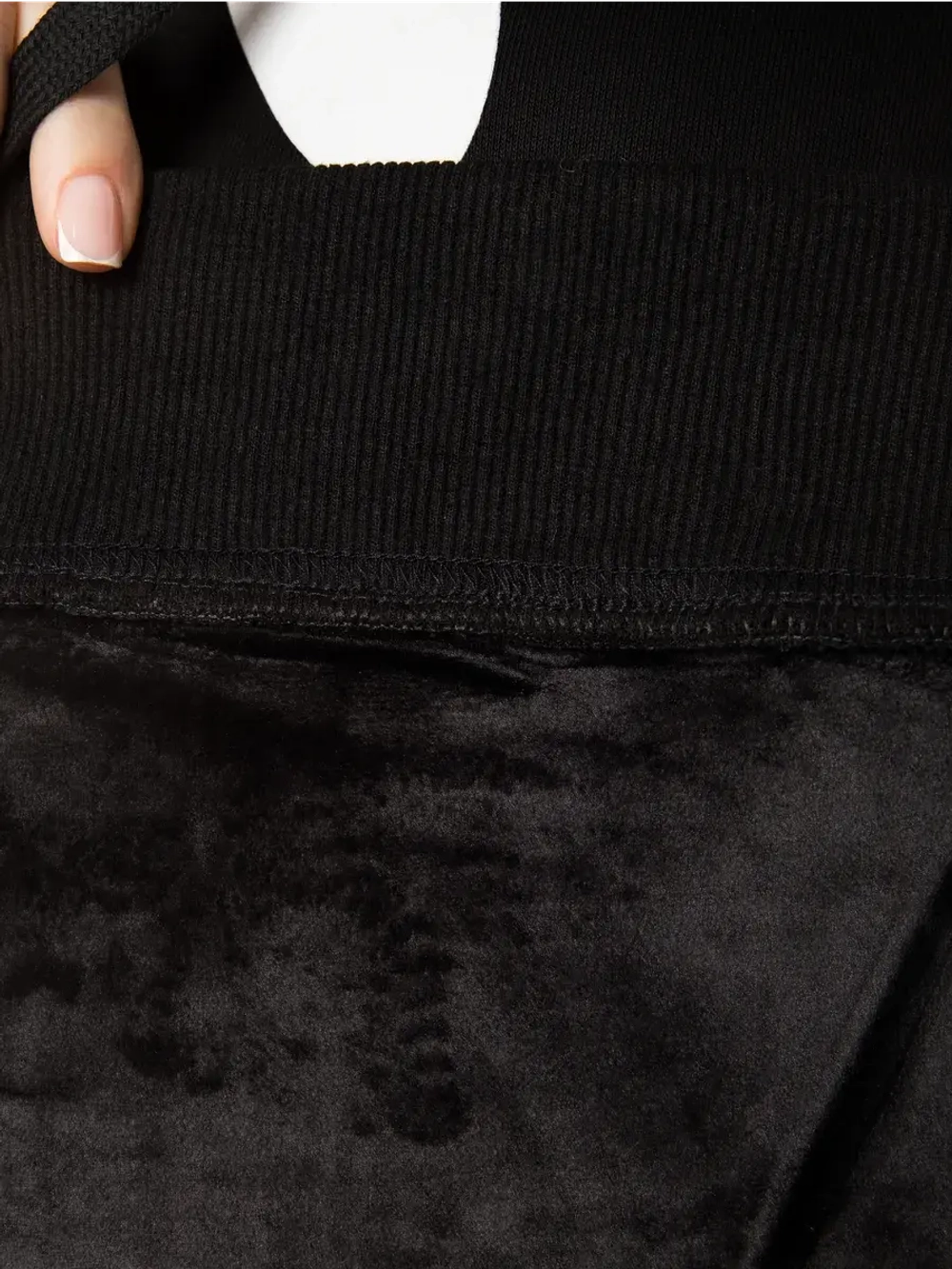 Спортивный костюм утепленный с капюшоном