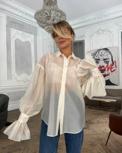 Блуза из тенселя с объёмным рукавом