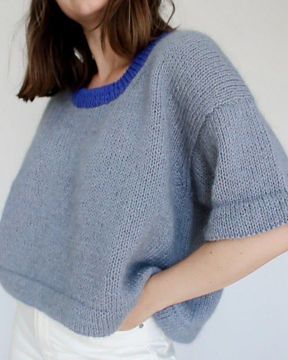 Описание по вязанию блузки спицами "Breezy"