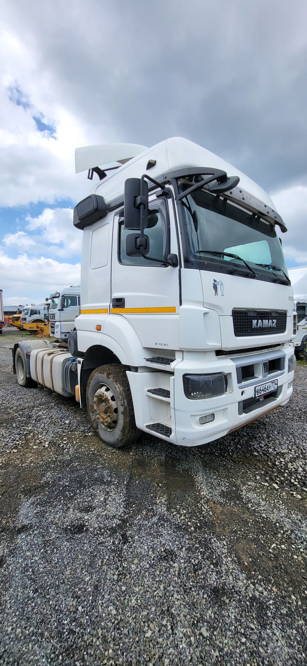 КамАЗ 5490 4x2 Седельный тягач 5490-032-87(S5) NEO (Дизельный, 12,0 л, 401 л.с., МТ)
