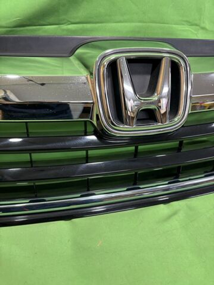 решетка радиатора Honda Shuttle GP7