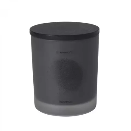 Blomus - Ароматическая свеча Flavo 60h Firewood Tarmac / артикул   B65805  / GTIN 4008832658051
