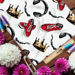 Ткань флис яркие конверсы, корона и наушники