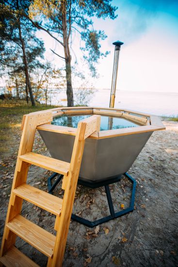 Банный чан 6-8 человек на подставке