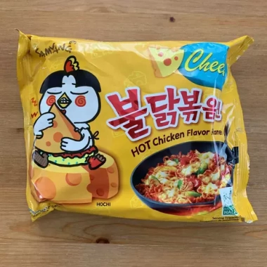 Рамён Булдак острая курица и сыр Корея