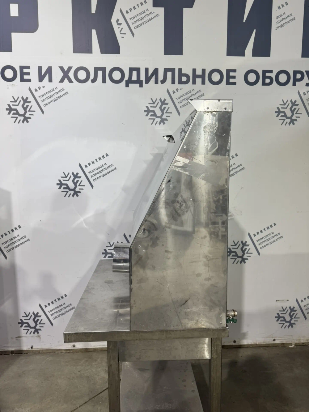 Вытяжной зонт 900х800х350