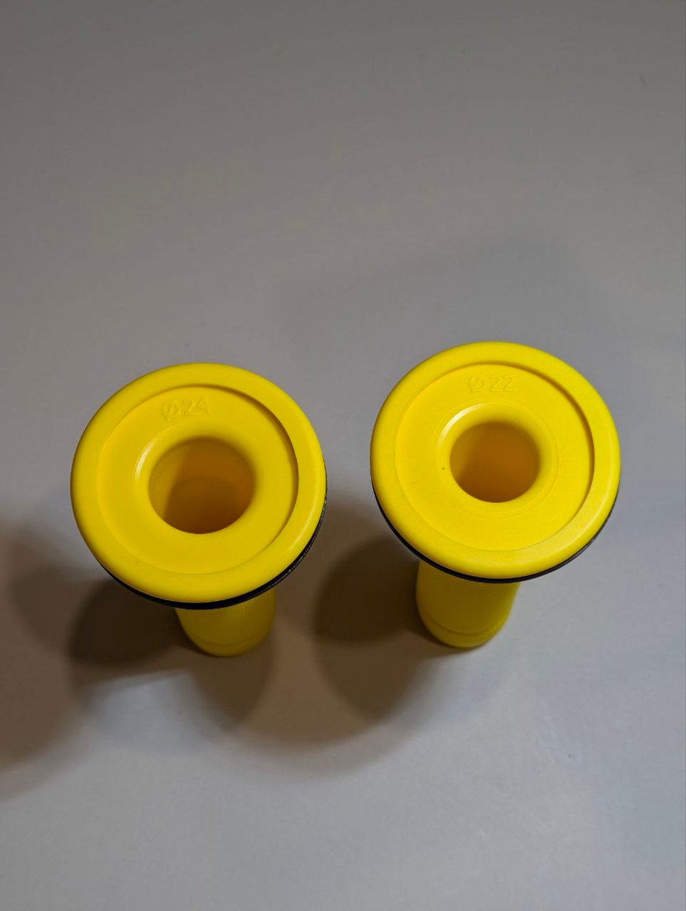 --Ручки руля мотоцикла (грипсы) 22 и 24мм ProTaper