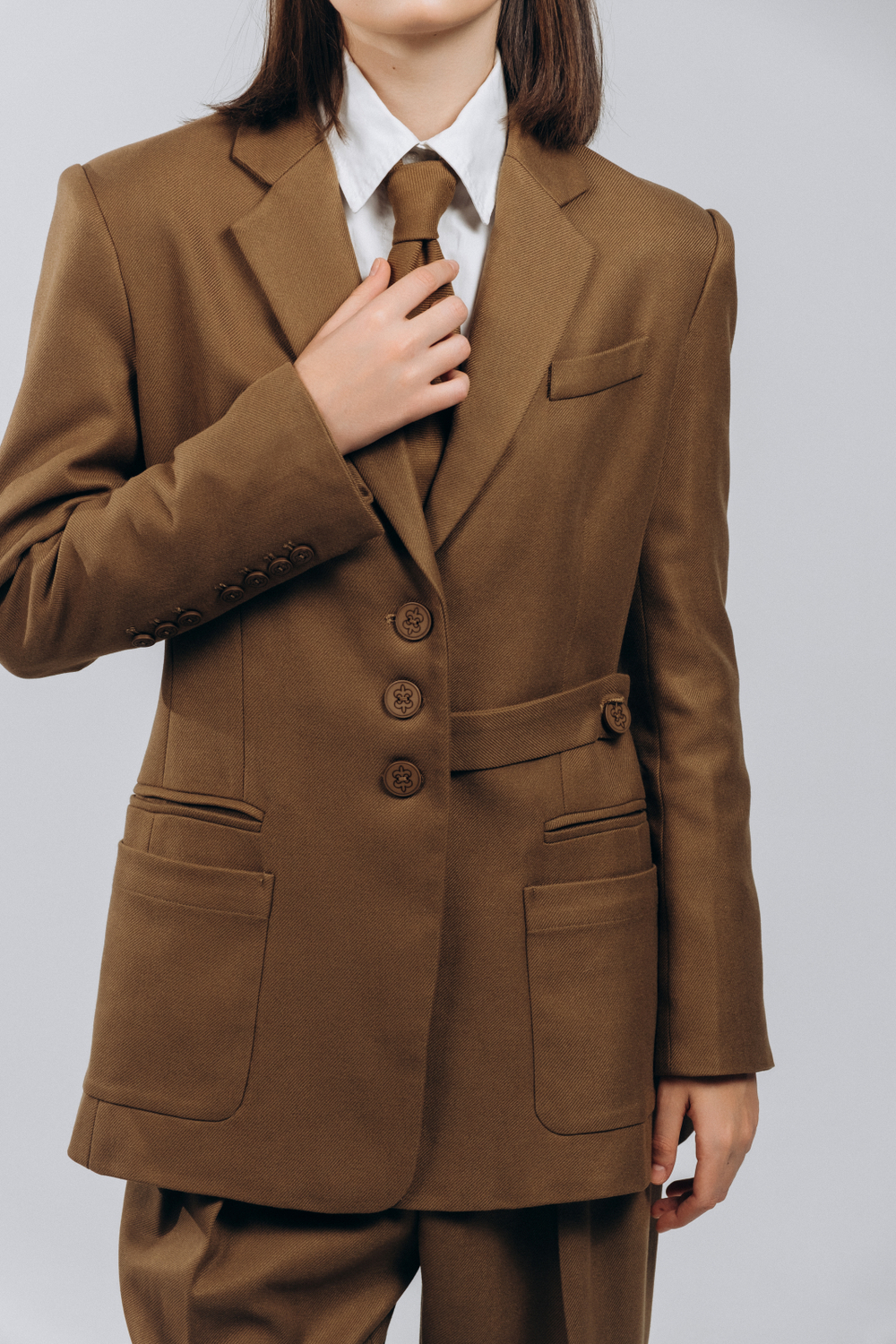 Приталенный жакет