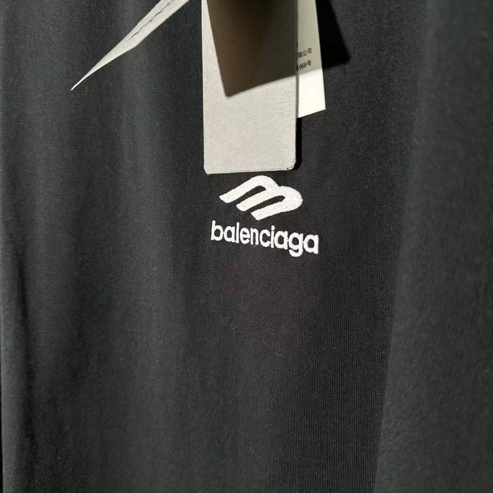 Футболка Balenciaga