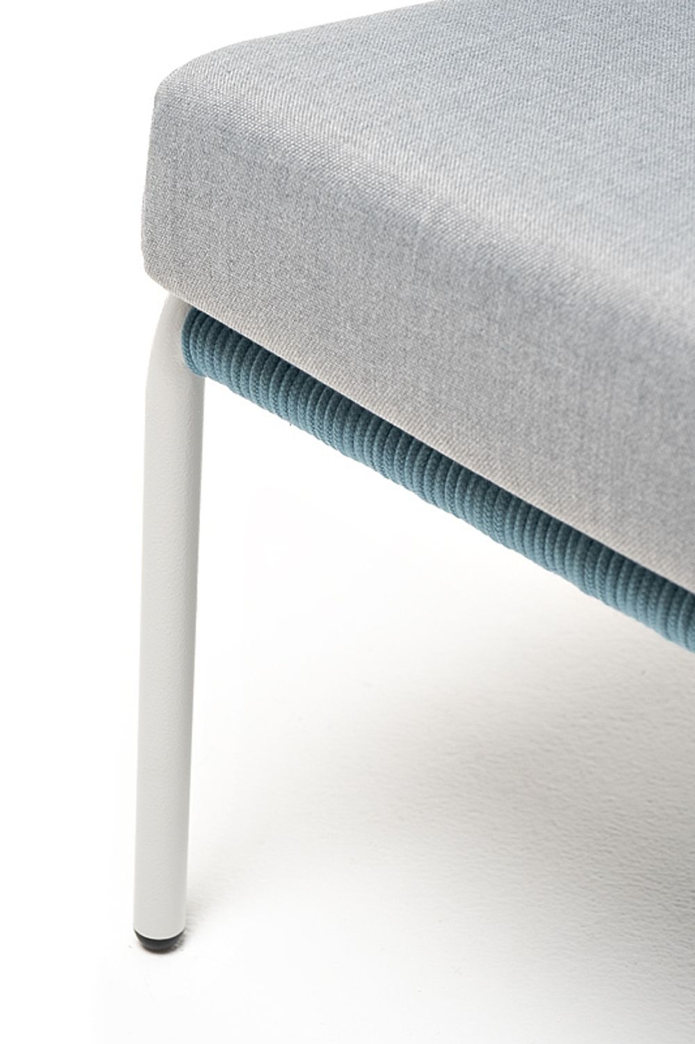 "Милан" кресло плетеное из роупа, каркас алюминий светло-серый (RAL7035) муар, роуп бирюзовый круглый, ткань светло-серая