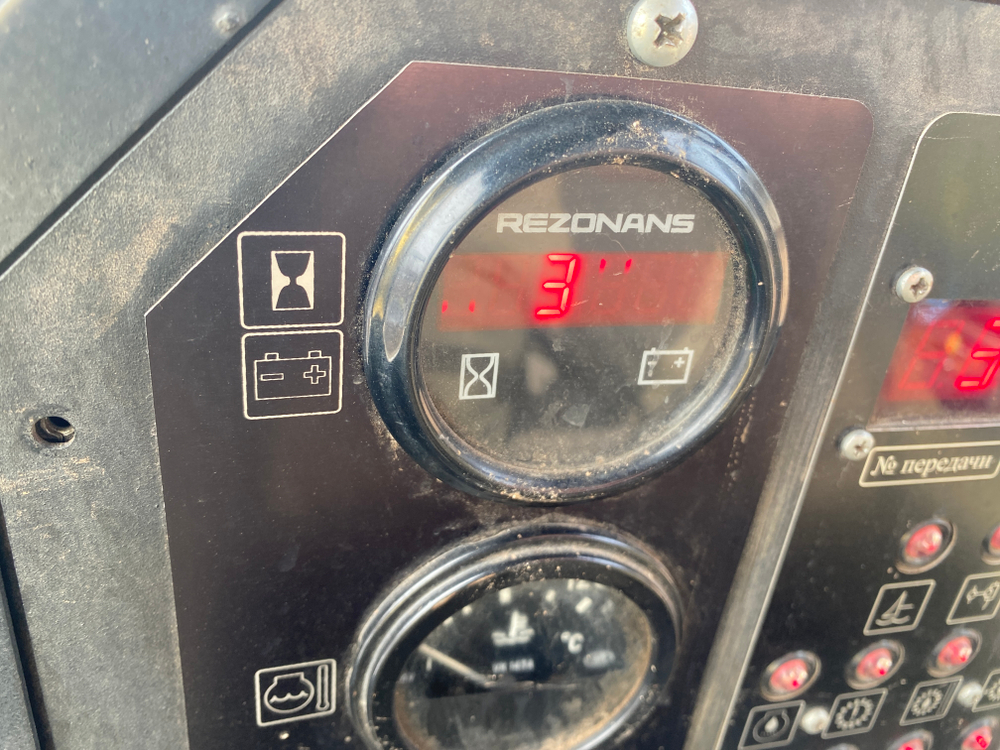 ДСТ-Урал ТМ10* Бульдозер ТМ10.11 ГСТ12 (Дизельный, 14,9 л, 240 л.с., АТ)
