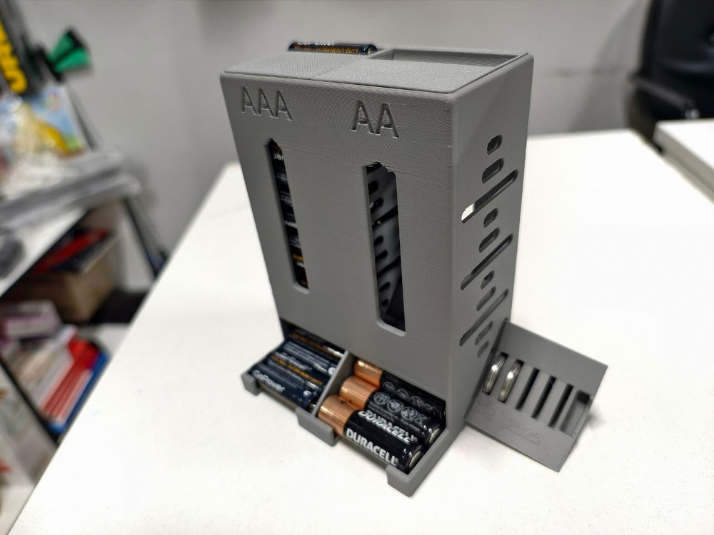 Органайзер для хранения батареек АА/ААА