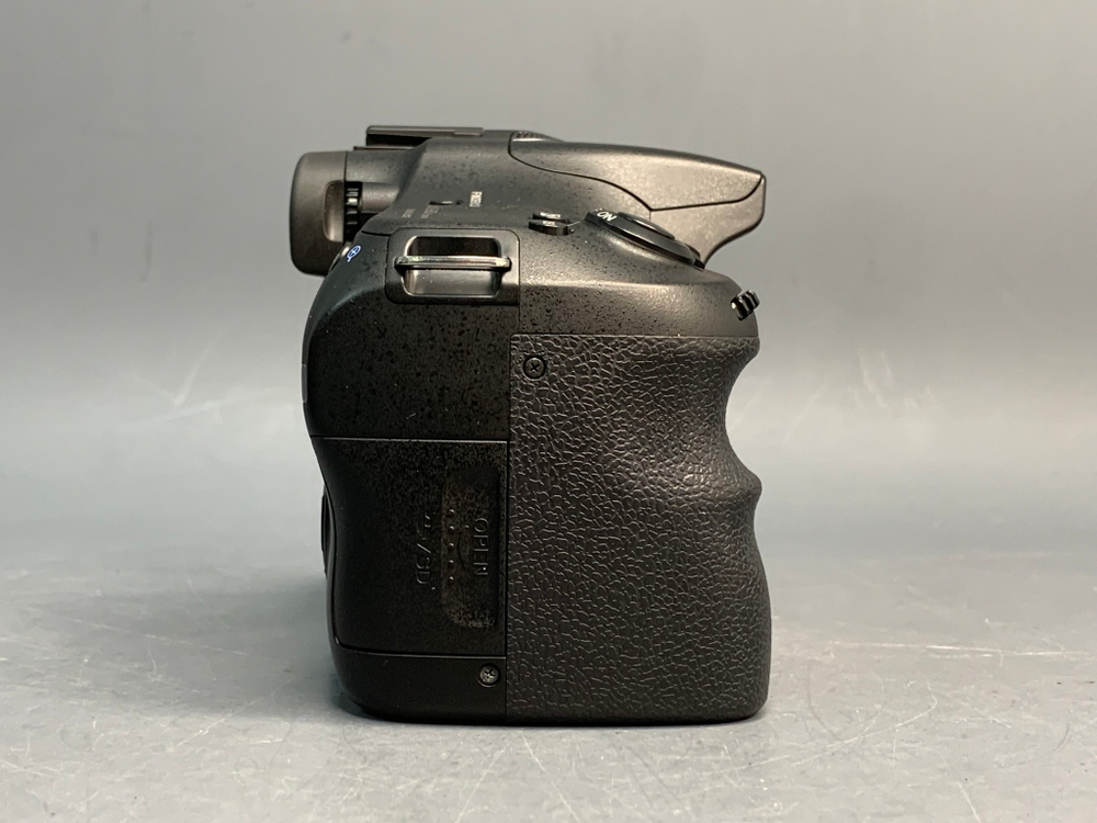 Sony Alpha SLT-A57 Kit 18-55mm 1909 кадров