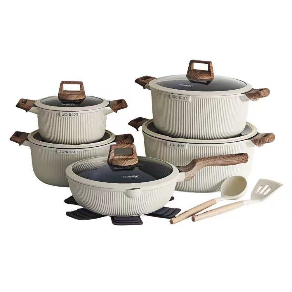 Набор кастрюль