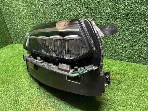 Фара правая Geely Tugella (2019-2024) LED