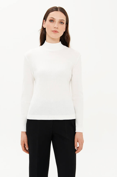 23343 Водолазка женская (молочный)