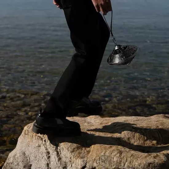 Колонка LOUIS VUITTON Horizon Light Up Speaker