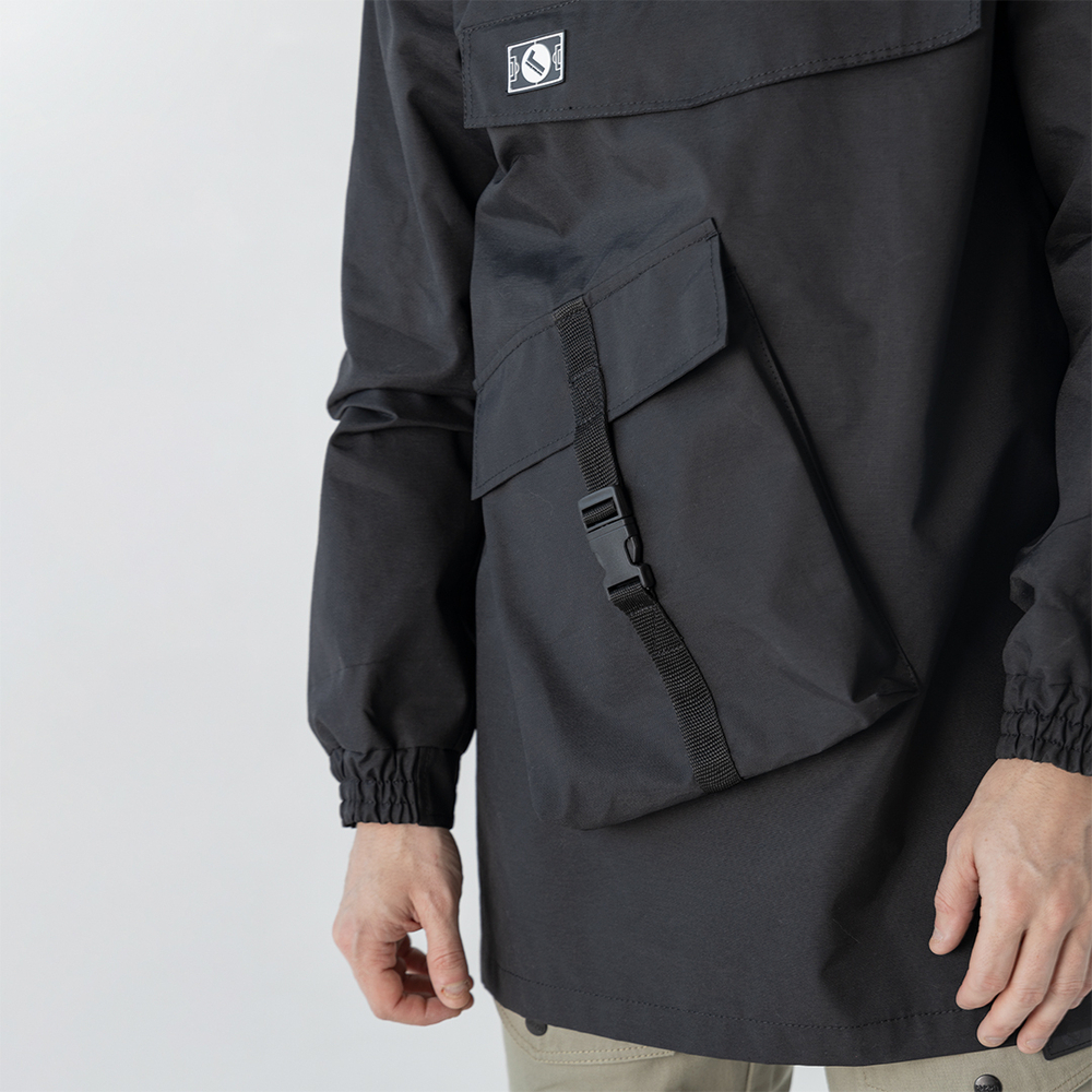 Анорак с накладным карманом Город Горький черный