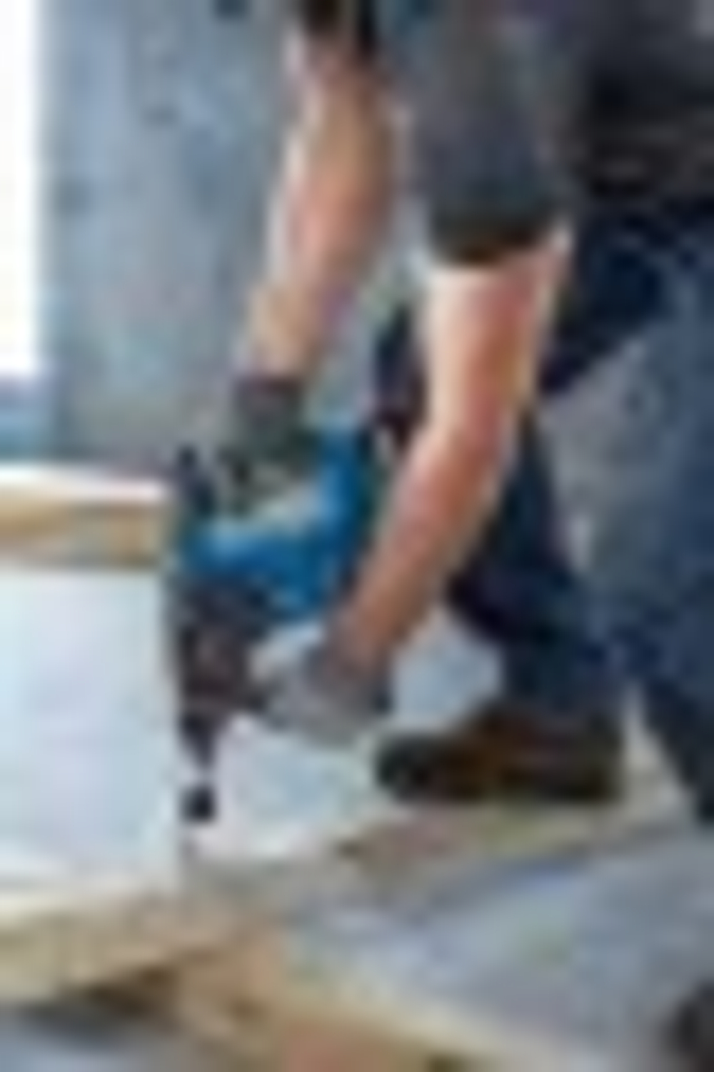 Перфоратор аккумуляторный BOSCH GBH 185 LI  0611923022