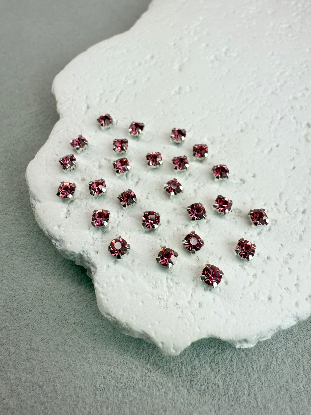 Шатоны 4 мм, Роза в серебре, 25 шт