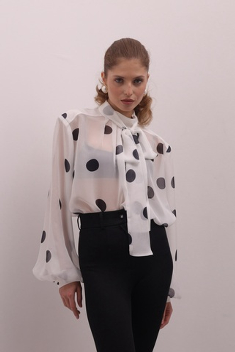 Блейзер из шифона в горох