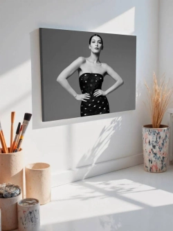 Картина на стену 40 X 50 Белла Хадид