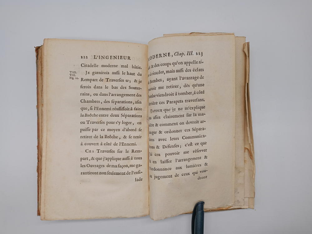 "Lingenieur moderne, ou Essai de fortification". Par. le Baron F. D.R. 1744 г.