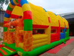 Коммерческий надувной батут «Страна Сафария 2» с крышей и высокими горками, 10x5x5 м