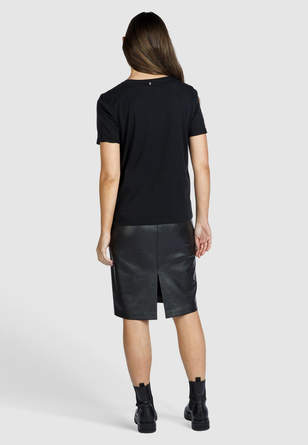 Футболка Marc Aurel 73639 черный бежевый платок