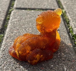 Кот вязаный отдыхает