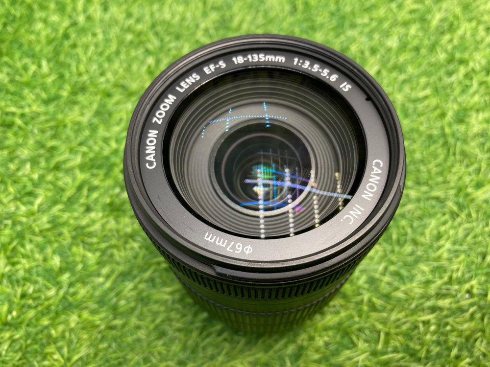 Canon EF-S 18-135mm 3.5-5.6 IS