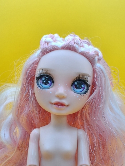 Кукла Rainbow High Winter Wonderland BELLA PARKER 04063