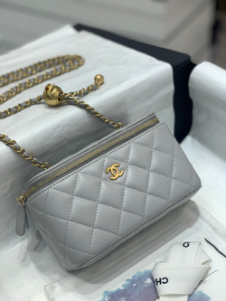 Chane1 Vanity with Chain 17 cm