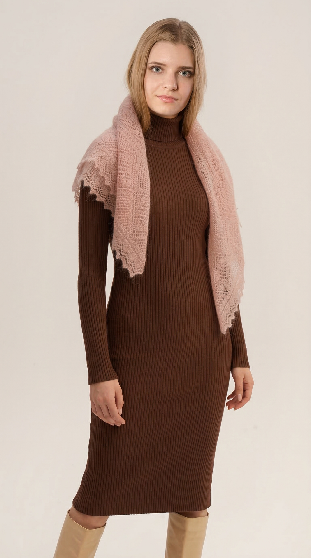 Оренбургский пуховый платок-паутинка А80-06 магнолия