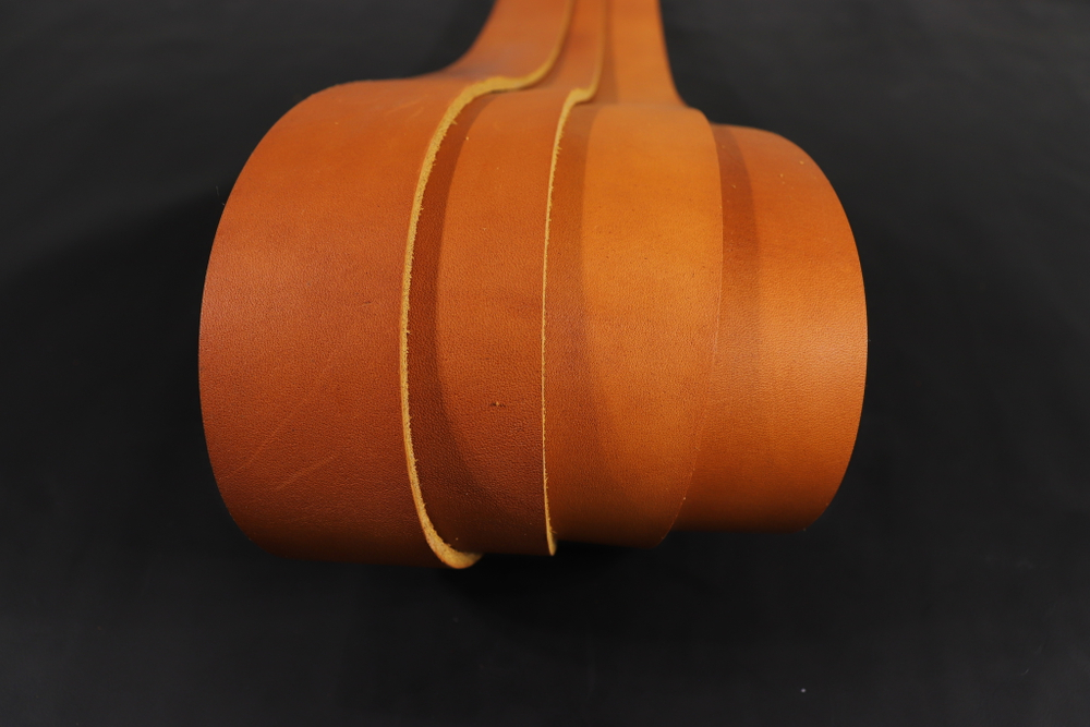 Ременная заготовка рыжая с жировой отделкой гладкая